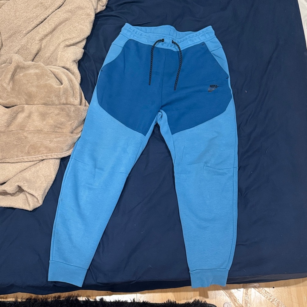 Nike Two-Tone Blue Sweatpants